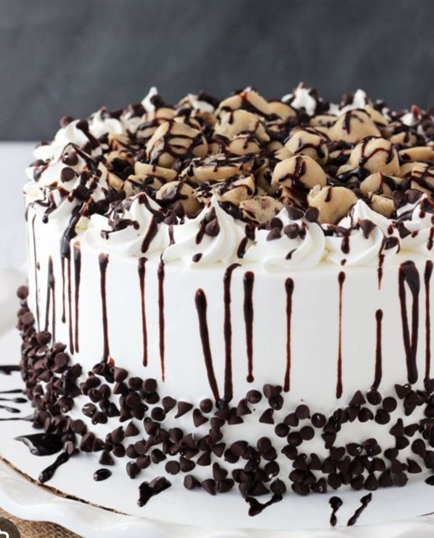 Chocolate chip cookie dough cake